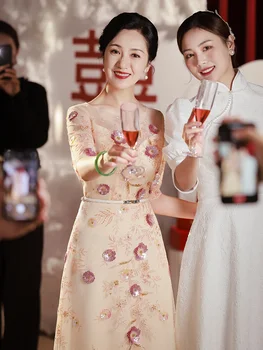 שמפניה צבע Xi חמותי סעודת החתונה השמלה, שמלת ערב יוקרתית אמא צעירה שמלת כלה אופנתי